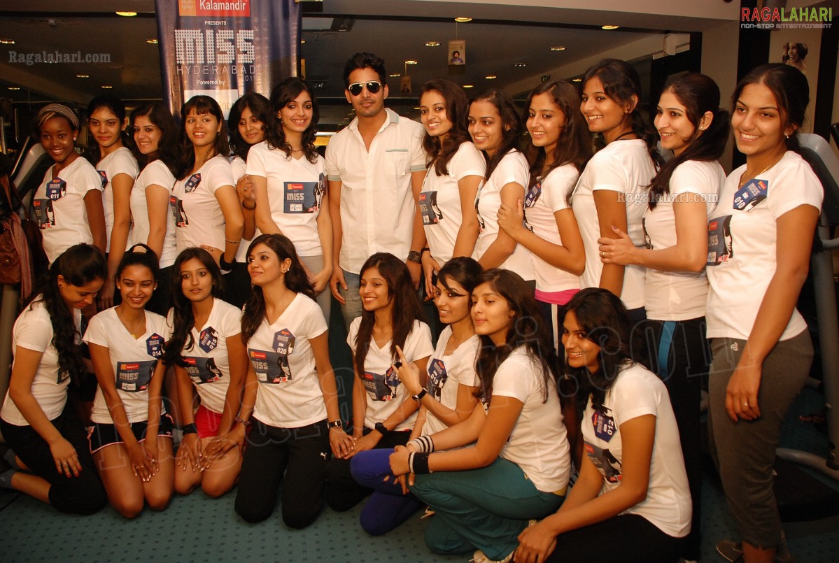  Miss Hyderabad 2011 Grooming Session at Talwalkars