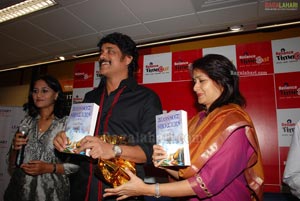 Nagarjuna-Amala Launchesthe Book 'Blossom Showers' by Giselle Mehta