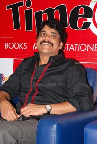 Nagarjuna-Amala Launchesthe Book 'Blossom Showers' by Giselle Mehta