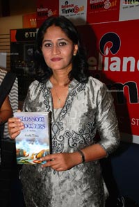 Nagarjuna-Amala Launchesthe Book 'Blossom Showers' by Giselle Mehta