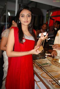 Nikitha Narayan Launches Parinaya Wedding Fair 2011