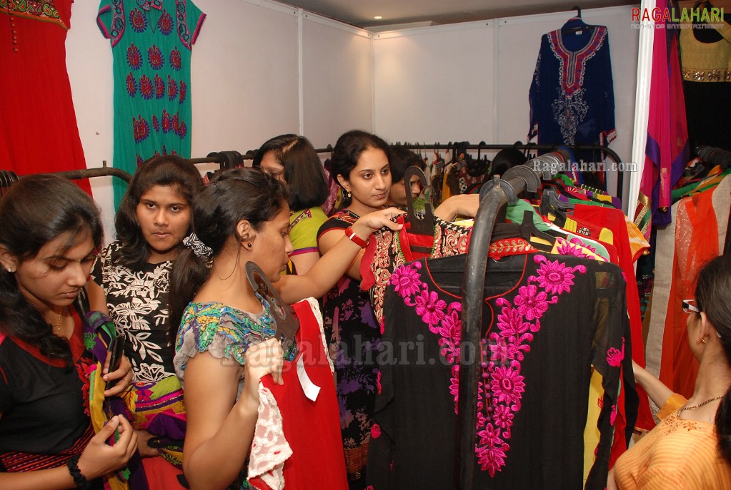 Sridevi Launches Khwaish Exhibiton & Sale at Taj Krishna