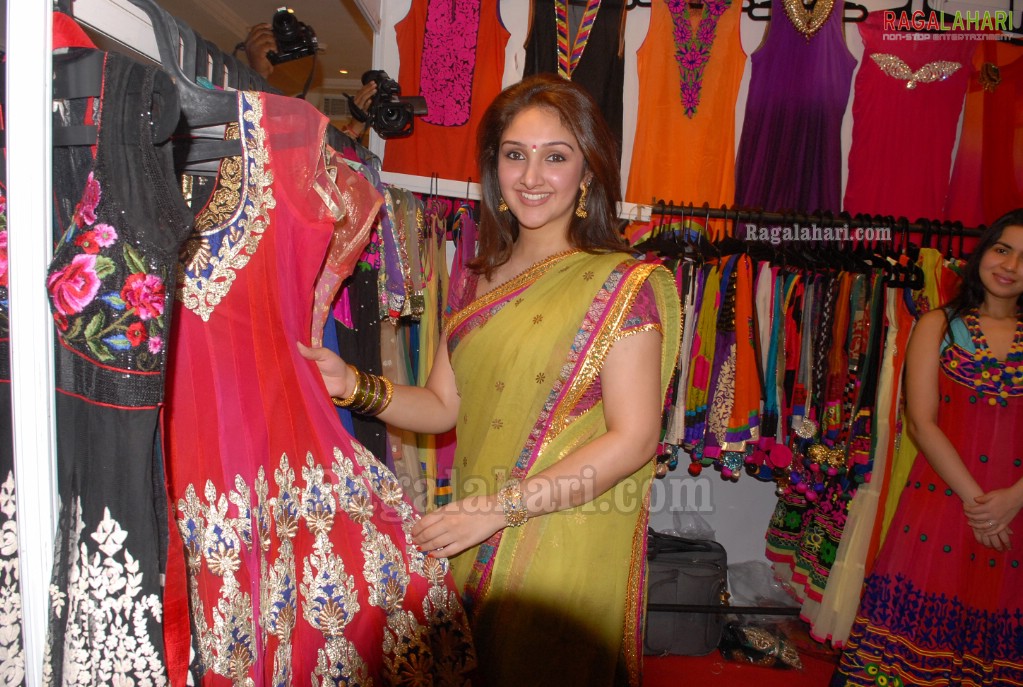 Sridevi Launches Khwaish Exhibiton & Sale at Taj Krishna