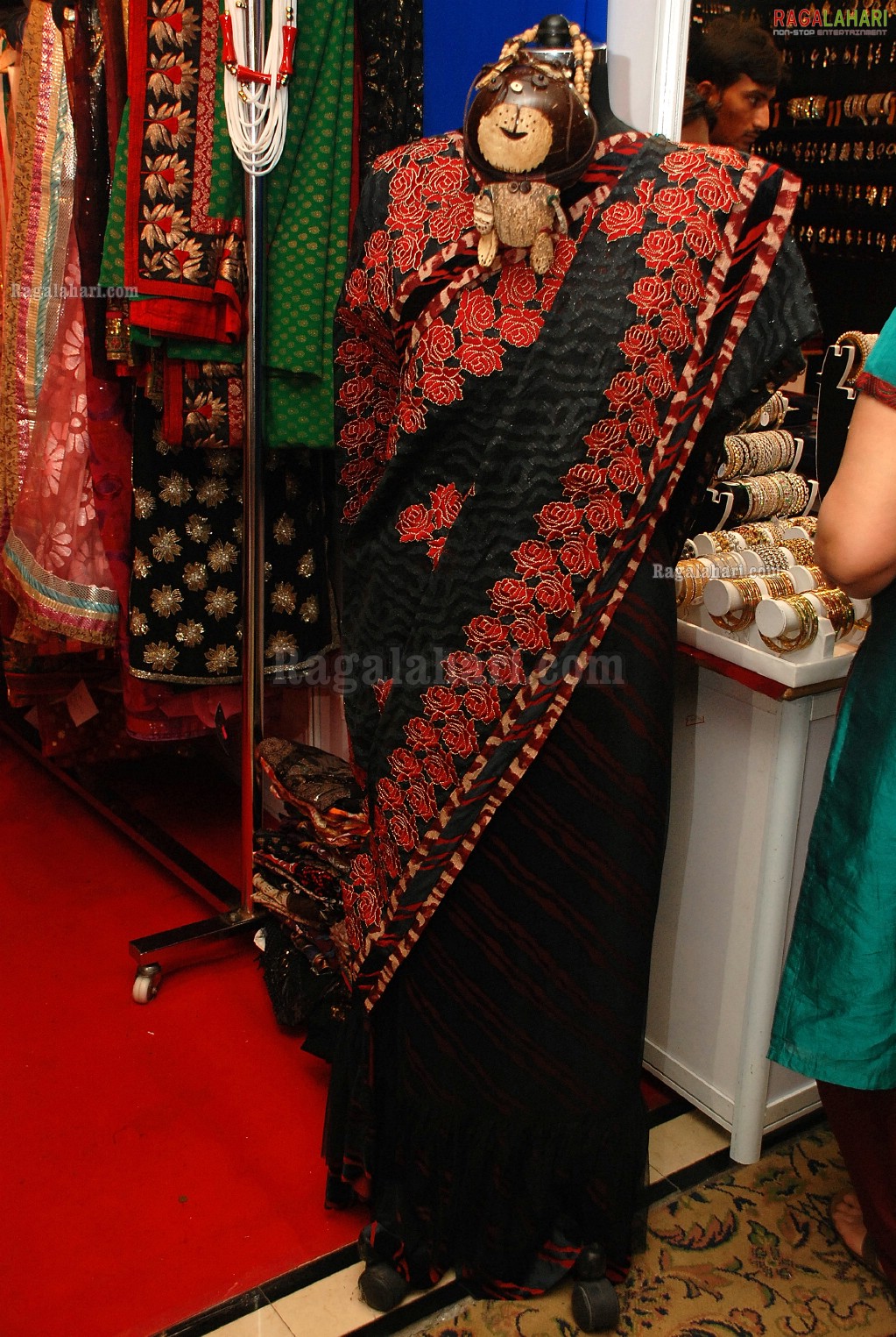 Sridevi Launches Khwaish Exhibiton & Sale at Taj Krishna