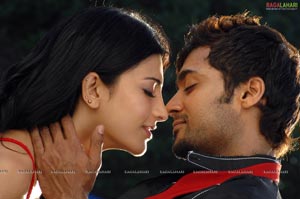 Suriya, Shruti Haasan