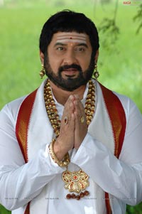 Suman as Srihara Sastry in Guravaaram