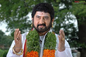 Suman as Srihara Sastry in Guravaaram