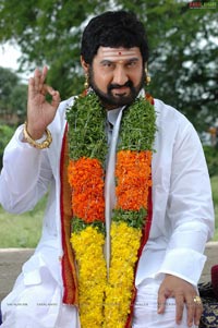 Suman as Srihara Sastry in Guravaaram