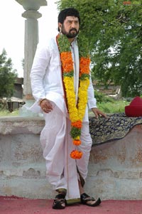 Suman as Srihara Sastry in Guravaaram