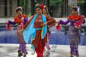 Paruchuri Ravindranath, Payal Gosh, Nadeesha Hemamali