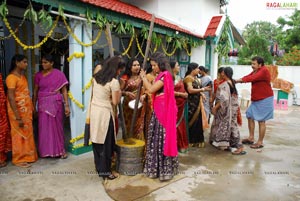 Navadeep, Rahul, Srinivas, Sradha Das, Soumya, Sanjana