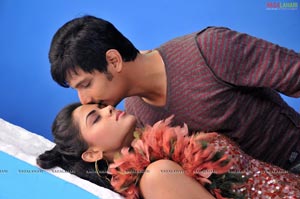 Jeeva, Karthika