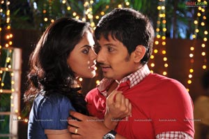 Jeeva, Karthika