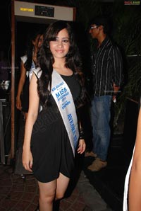 Pre Event Party - Miss Hyderabad 2011 - Bottles & Chimney - September 29 2011