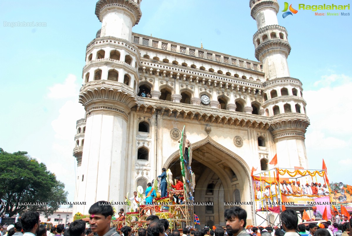 Charminar Ganesh Idols Nimajjanam Rally