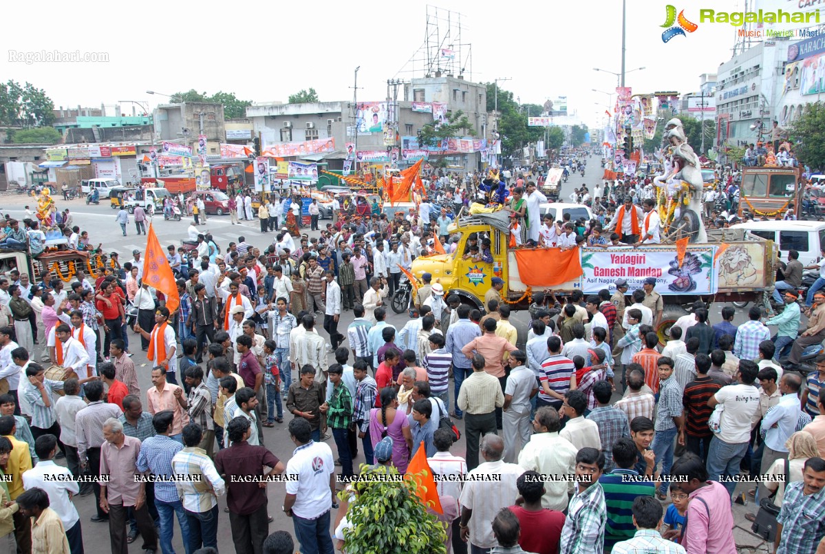 Charminar Ganesh Idols Nimajjanam Rally