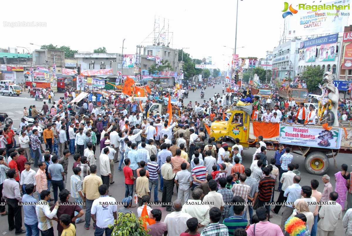 Charminar Ganesh Idols Nimajjanam Rally