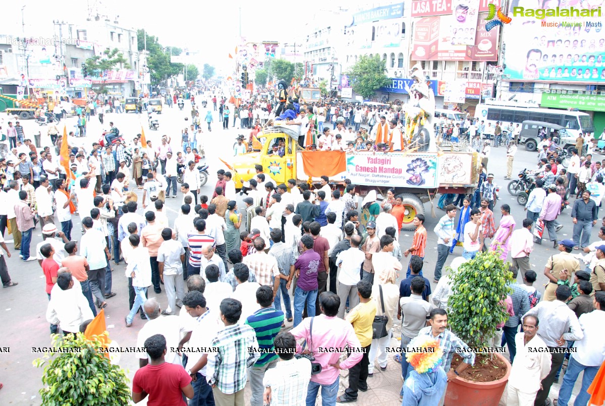 Charminar Ganesh Idols Nimajjanam Rally