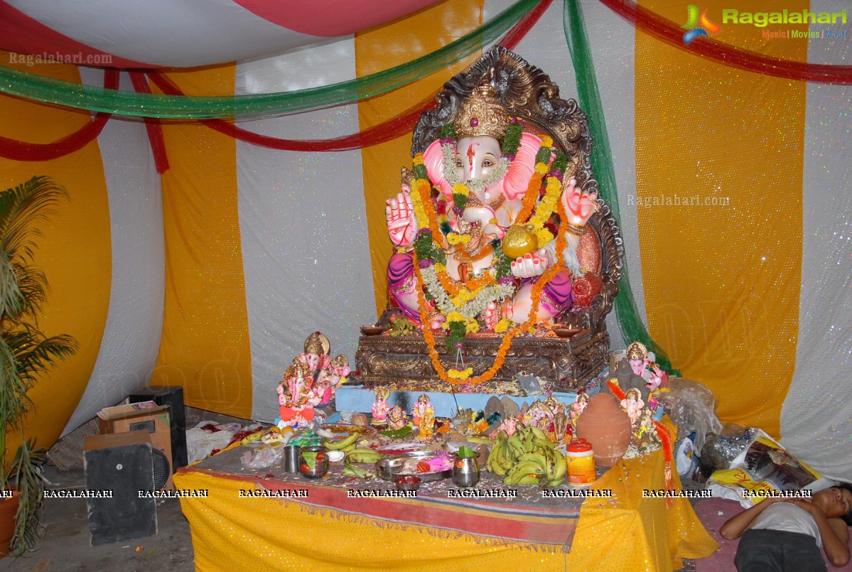 Charminar Ganesh Idols Nimajjanam Rally