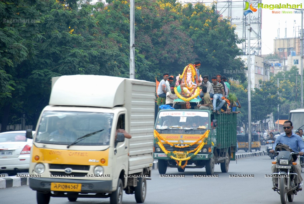 Charminar Ganesh Idols Nimajjanam Rally