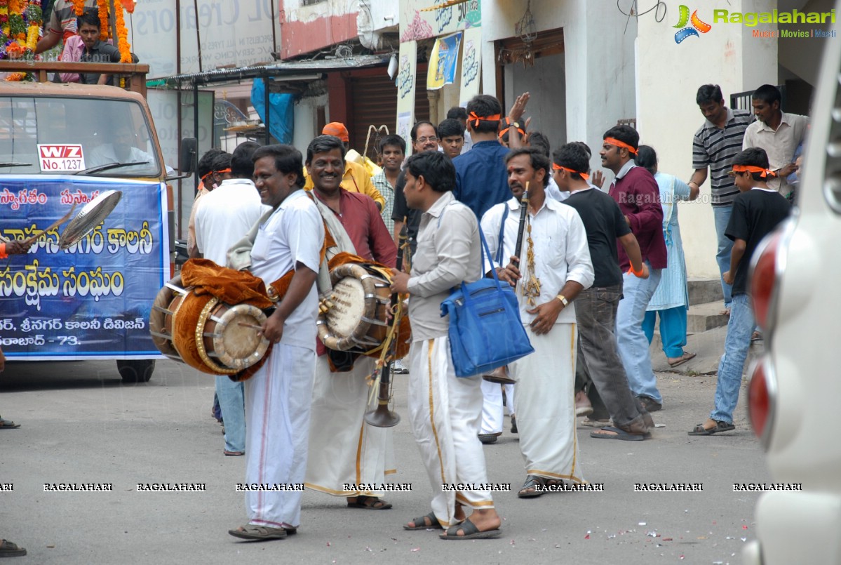 Charminar Ganesh Idols Nimajjanam Rally