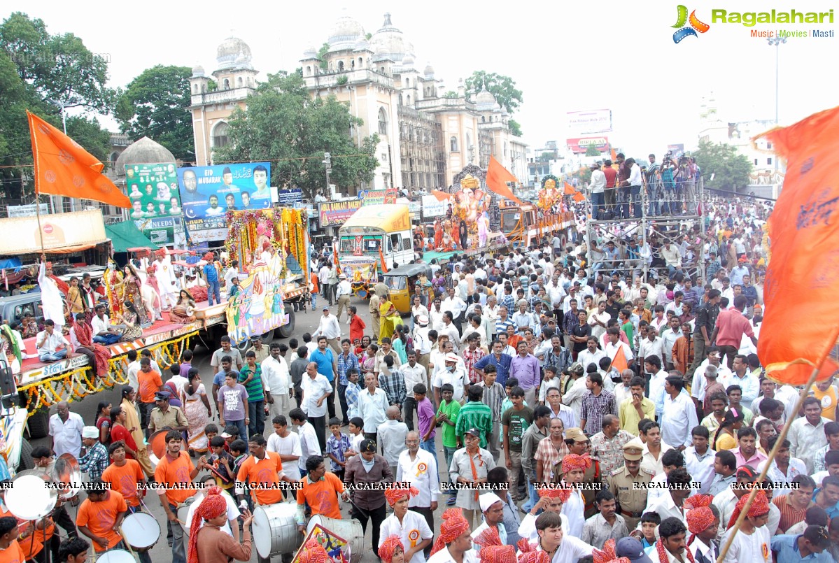 Charminar Ganesh Idols Nimajjanam Rally