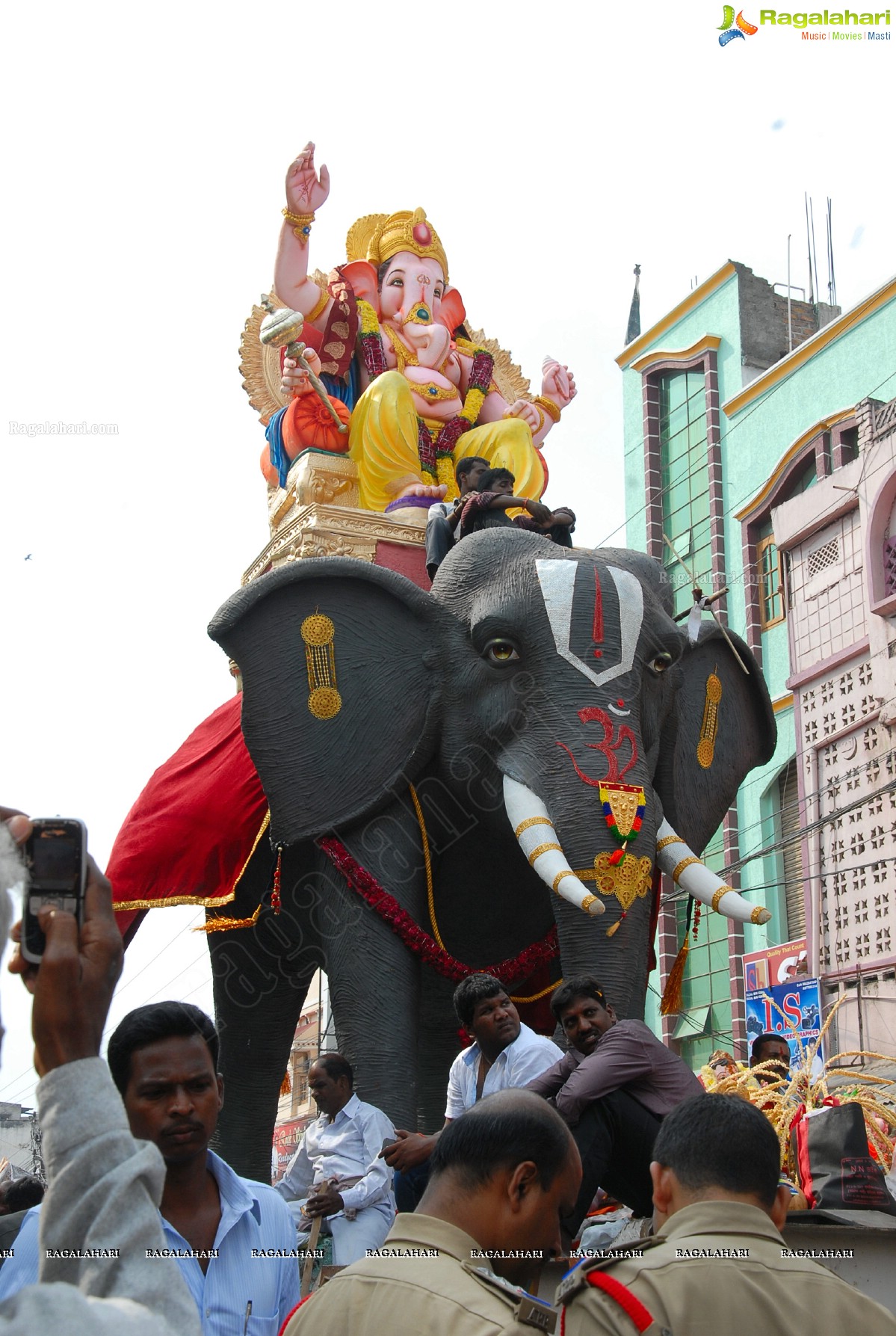 Charminar Ganesh Idols Nimajjanam Rally