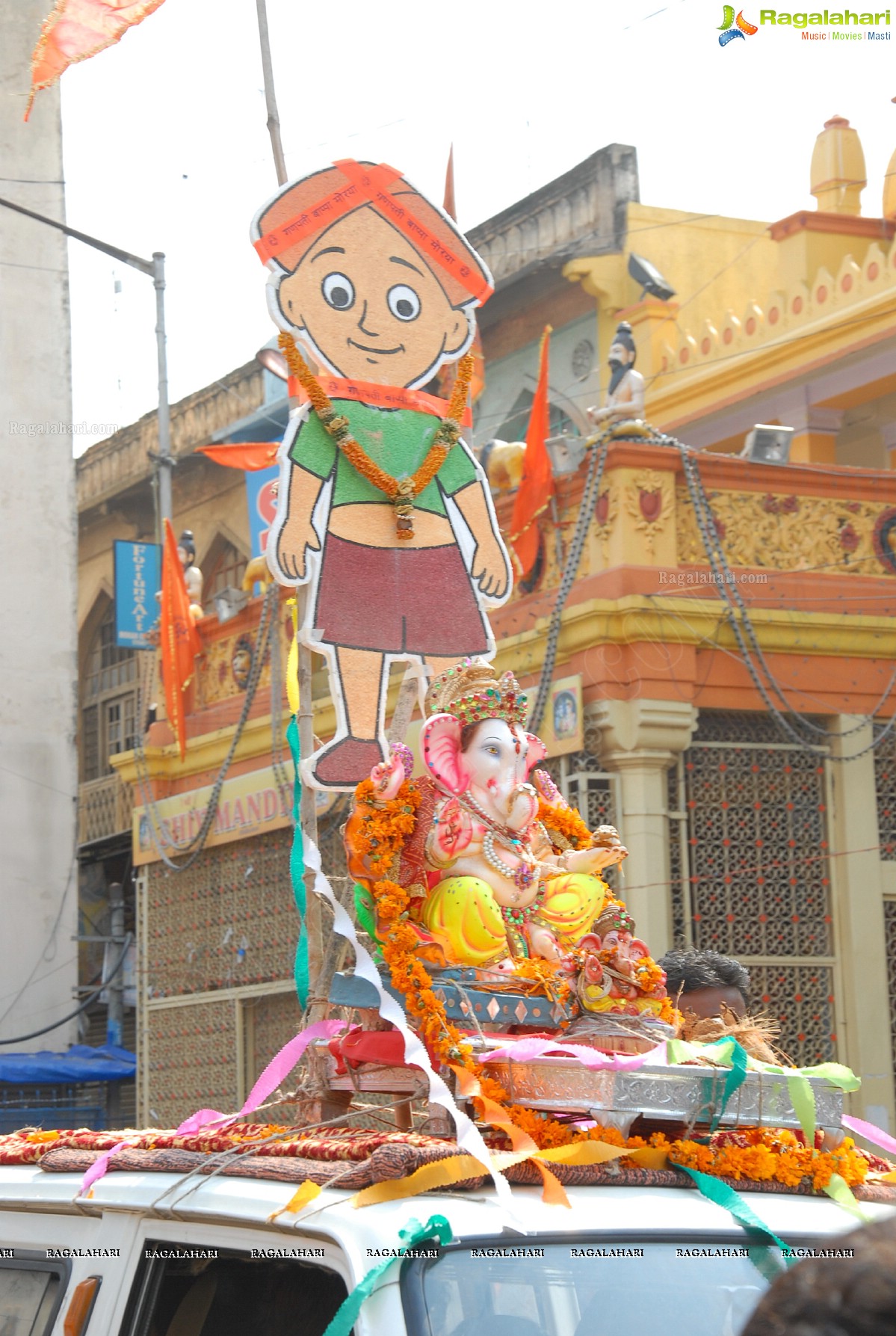 Charminar Ganesh Idols Nimajjanam Rally