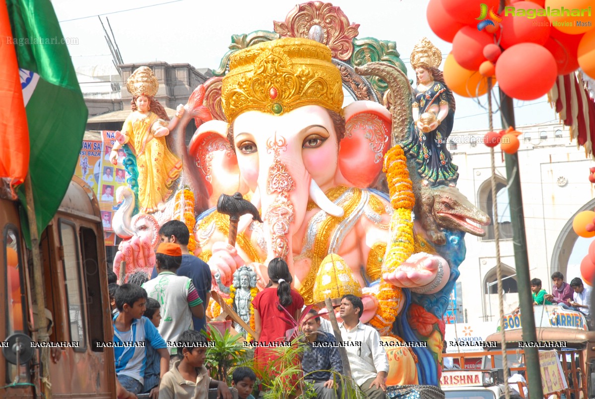 Charminar Ganesh Idols Nimajjanam Rally