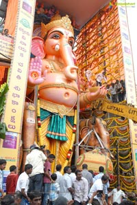 Maha Laddu Khairatabad Ganesh 2012