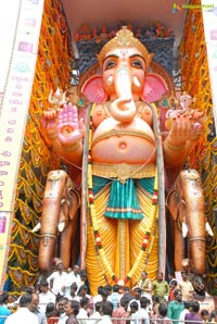 Maha Laddu Khairatabad Ganesh 2012