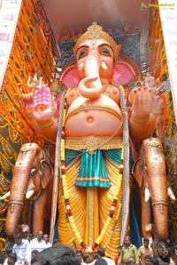 Maha Laddu Khairatabad Ganesh 2012