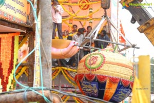 Maha Laddu Khairatabad Ganesh 2012