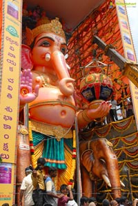 Maha Laddu Khairatabad Ganesh 2012