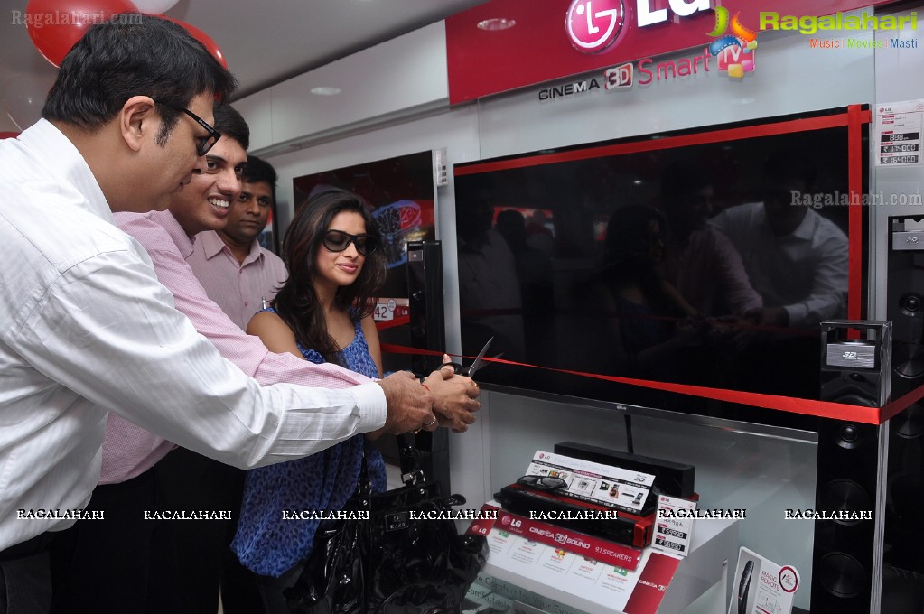 LG Launches Exciting Brand Experience For Hyderabad Customers