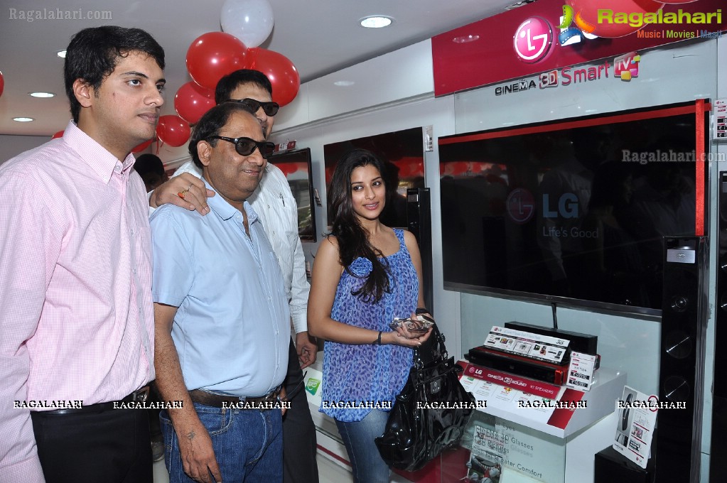 LG Launches Exciting Brand Experience For Hyderabad Customers