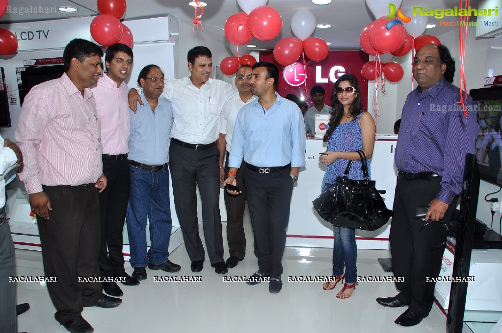 LG Launches Exciting Brand Experience For Hyderabad Customers