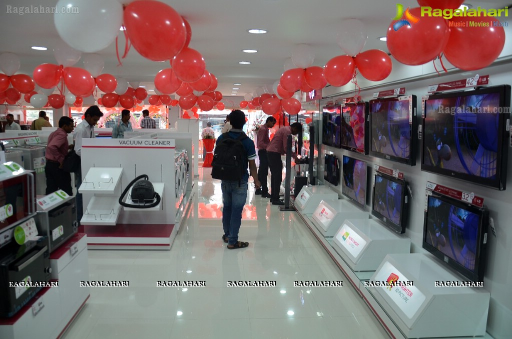LG Launches Exciting Brand Experience For Hyderabad Customers
