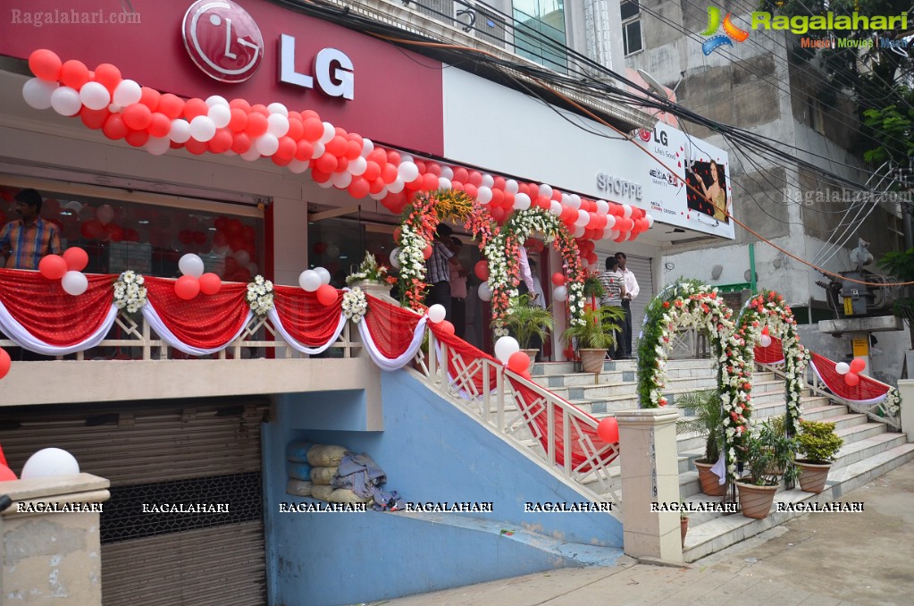 LG Launches Exciting Brand Experience For Hyderabad Customers