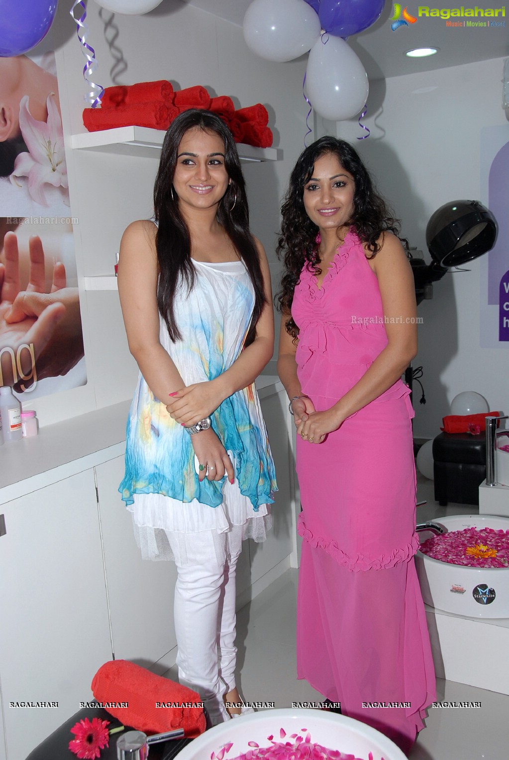 Naturals Launches Family Salon at Tolichowki