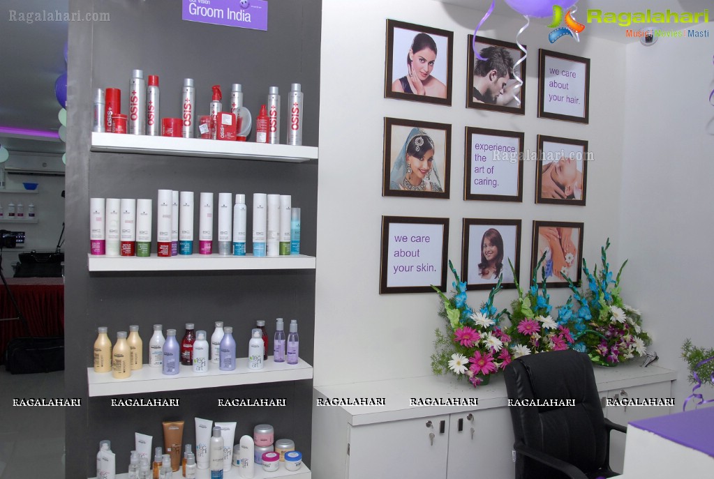 Naturals Launches Family Salon at Tolichowki