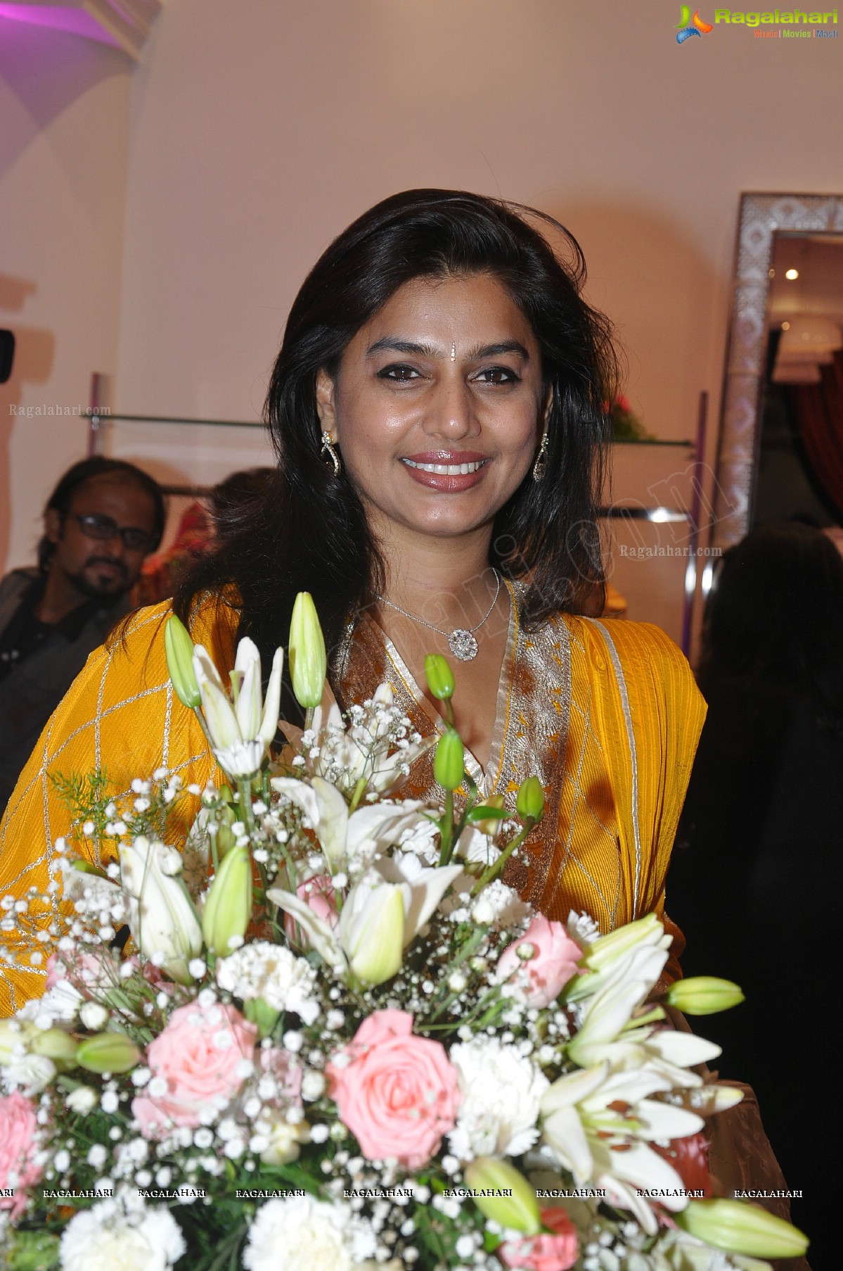 Pinky Reddy launches Kimaya Fashions, Hyderabad