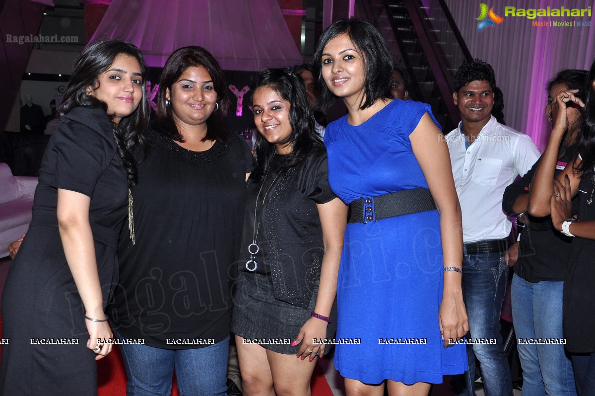 Pinky Reddy launches Kimaya Fashions, Hyderabad