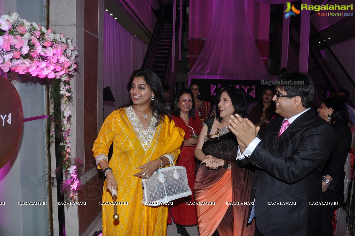 Pinky Reddy launches Kimaya Fashions, Hyderabad