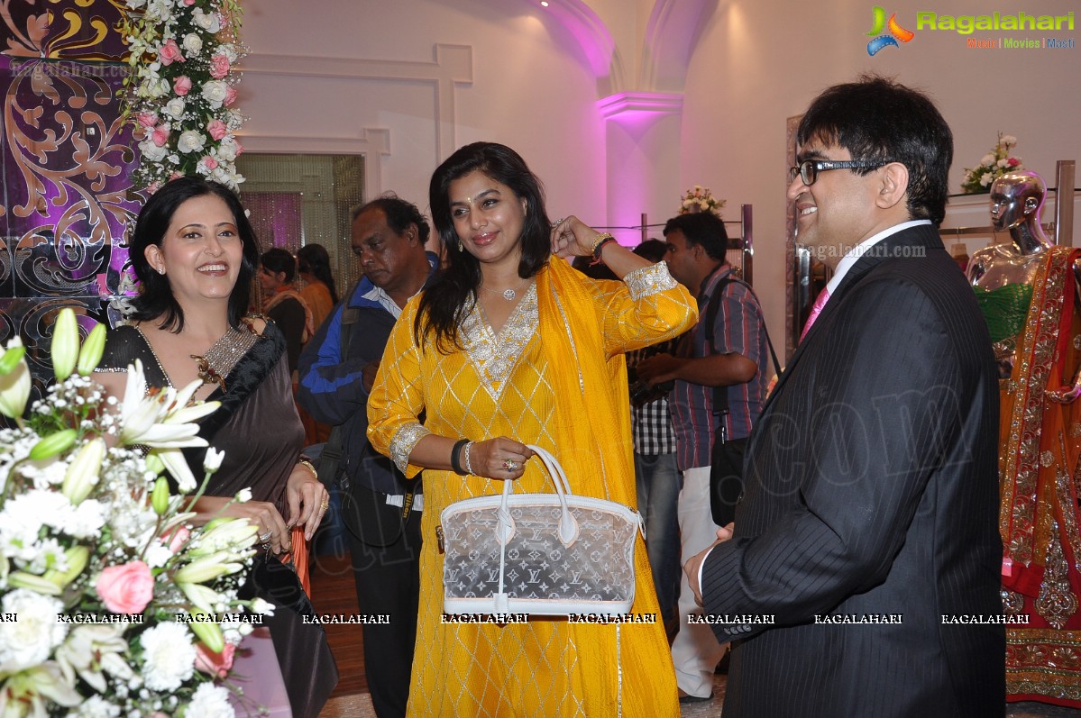 Pinky Reddy launches Kimaya Fashions, Hyderabad