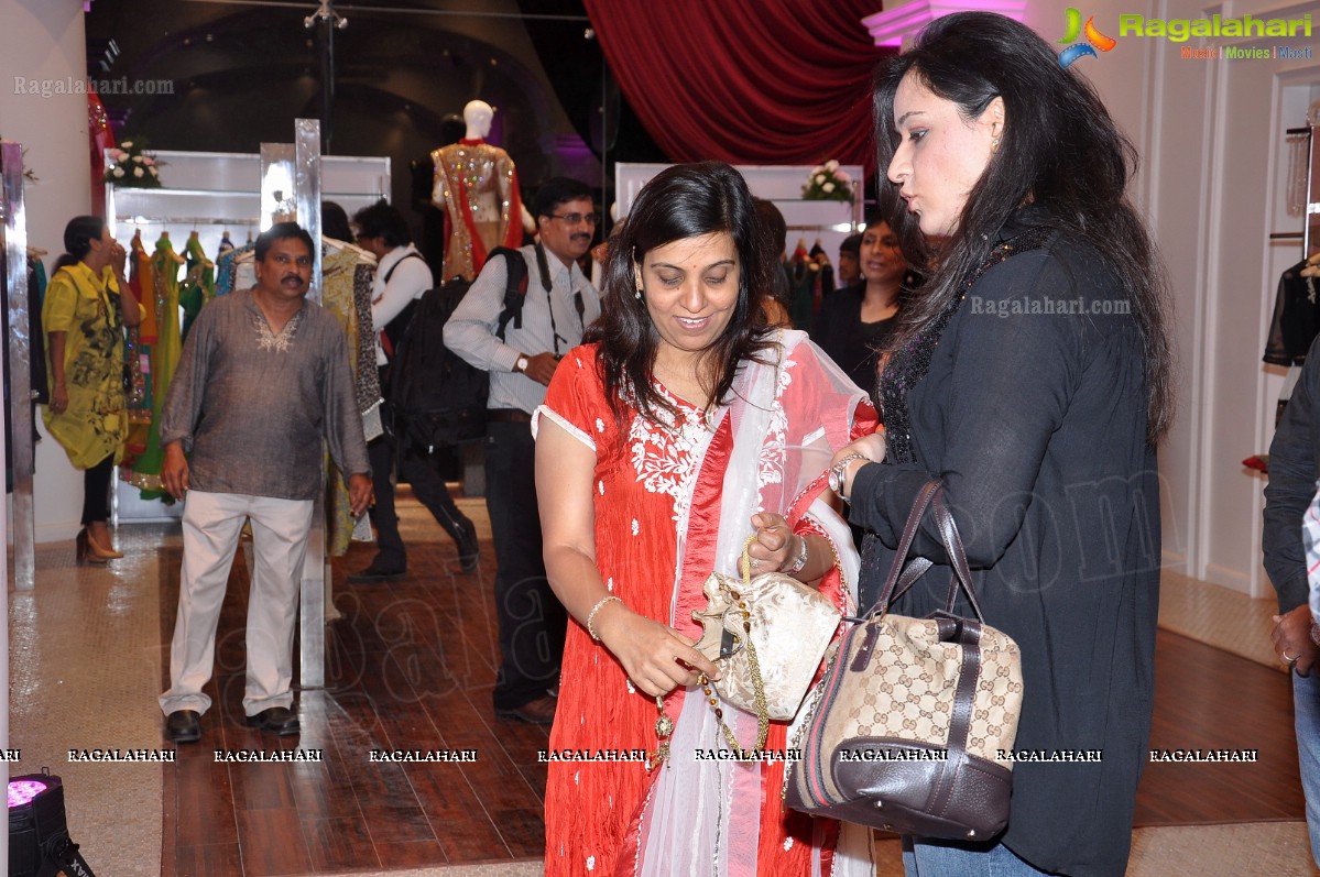 Pinky Reddy launches Kimaya Fashions, Hyderabad