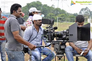 Aadumagadura Bujji working Stills