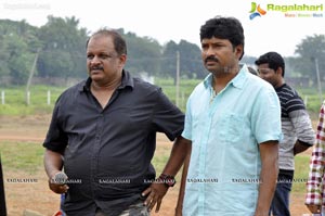 Aadumagadura Bujji working Stills