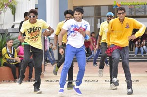 Aadumagadura Bujji working Stills