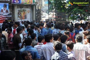 Atharintiki Daaredhi Release Hungama